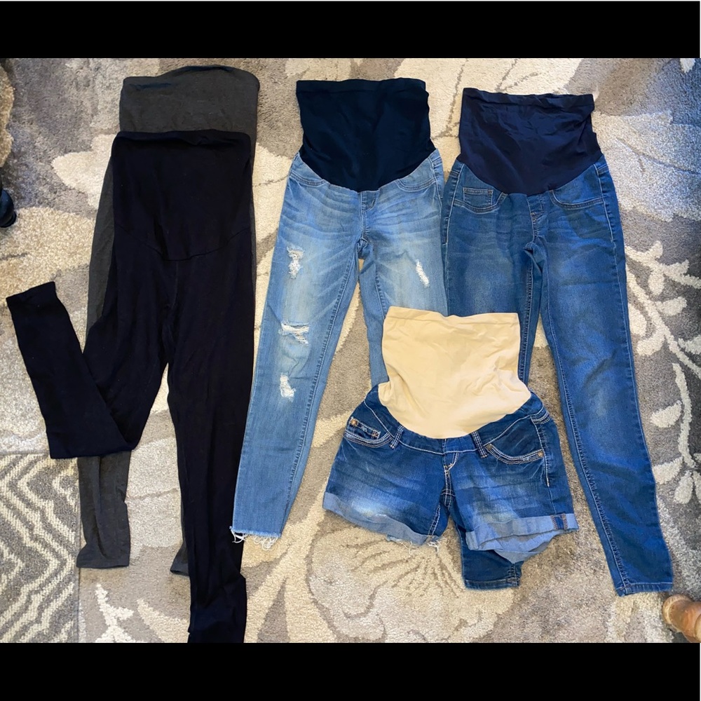 Size small maternity pants